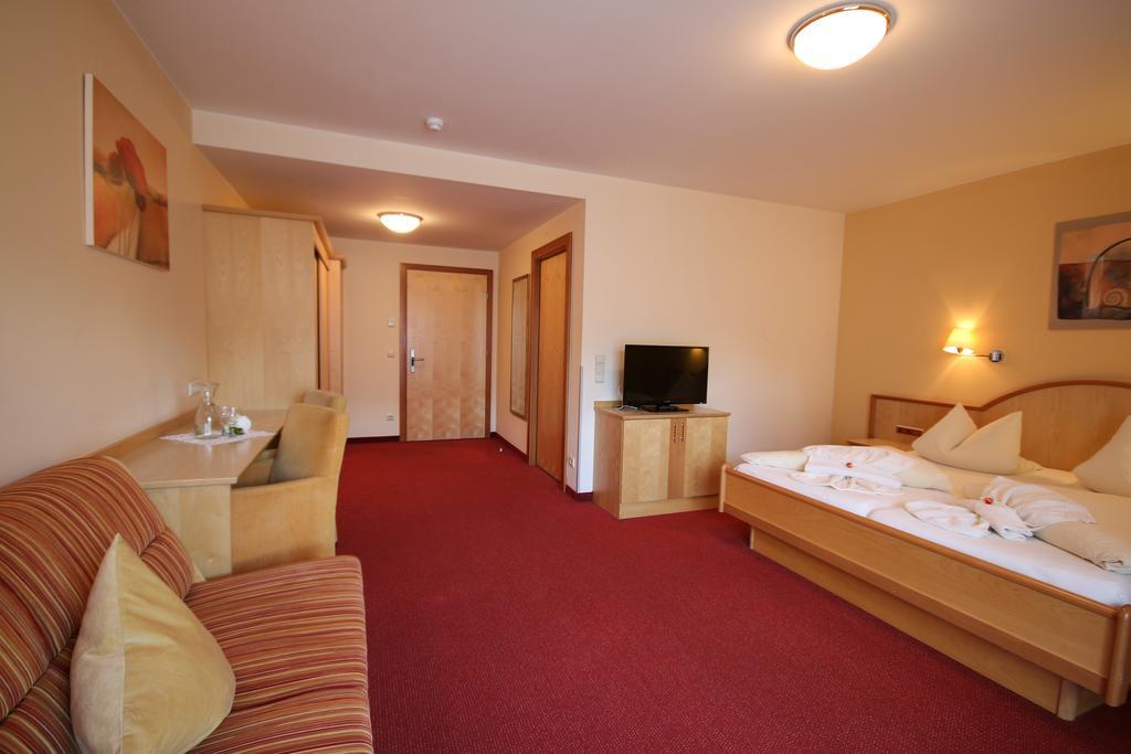 Hotel Gasthof Neuner Imst Exterior photo